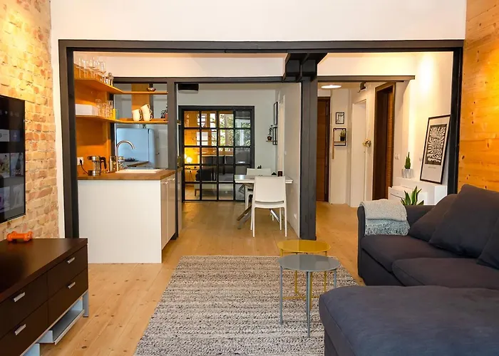 Bright & Spacious 1bd With A Charming Balcony By Flat Mаnager * וארנה