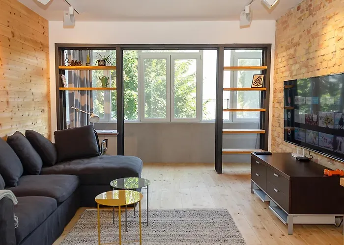 Appartamento Bright & Spacious 1bd With A Charming Balcony By Flat Mаnager